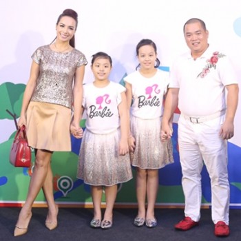 Cả gia đình Minh Khang - Thúy Hạnh cùng đi sự kiện